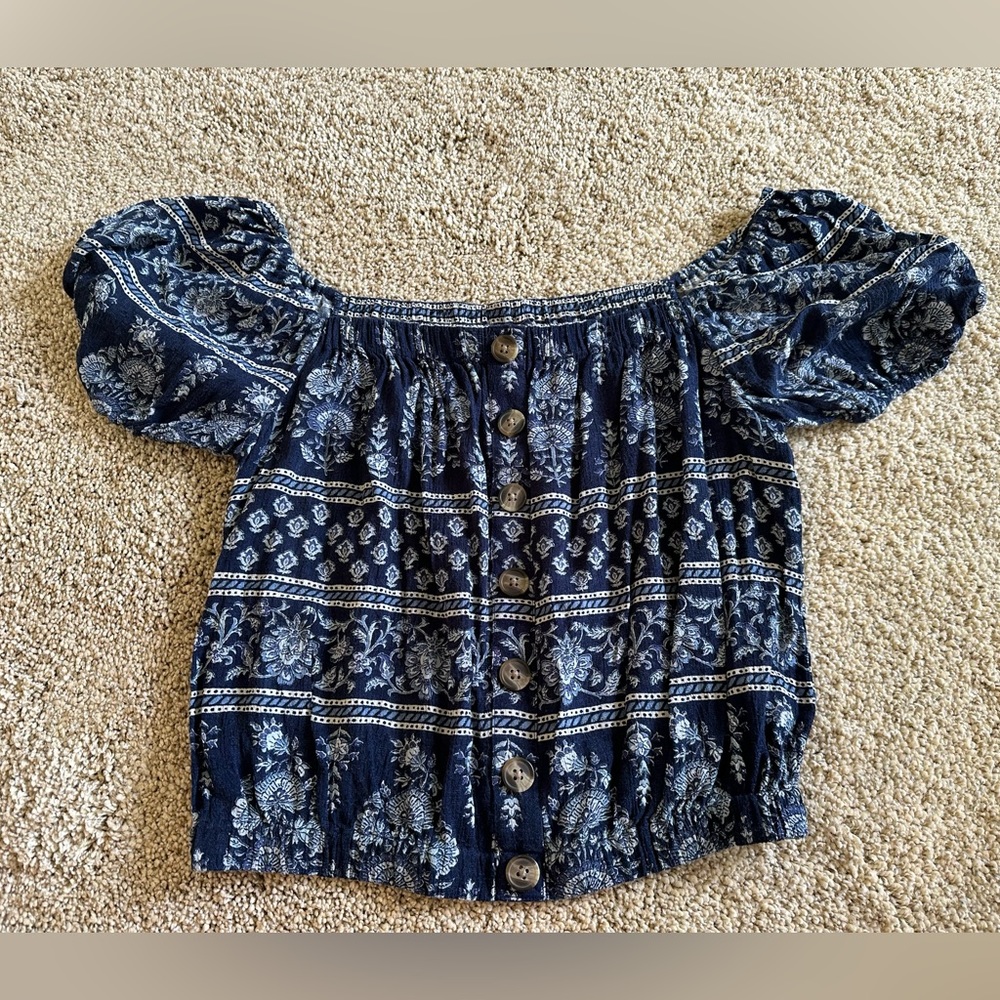 American Eagle off the shoulder crop top